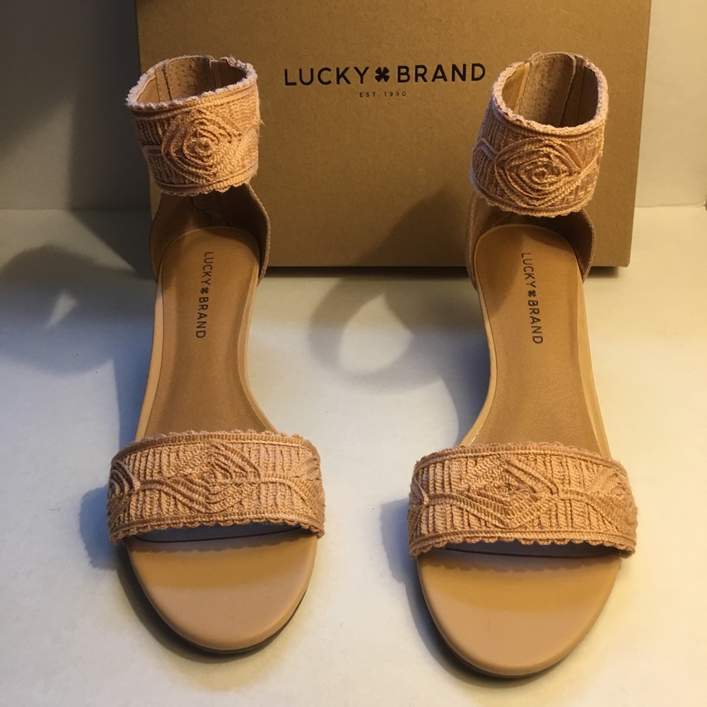 Lucky Brand Wedge Sandals